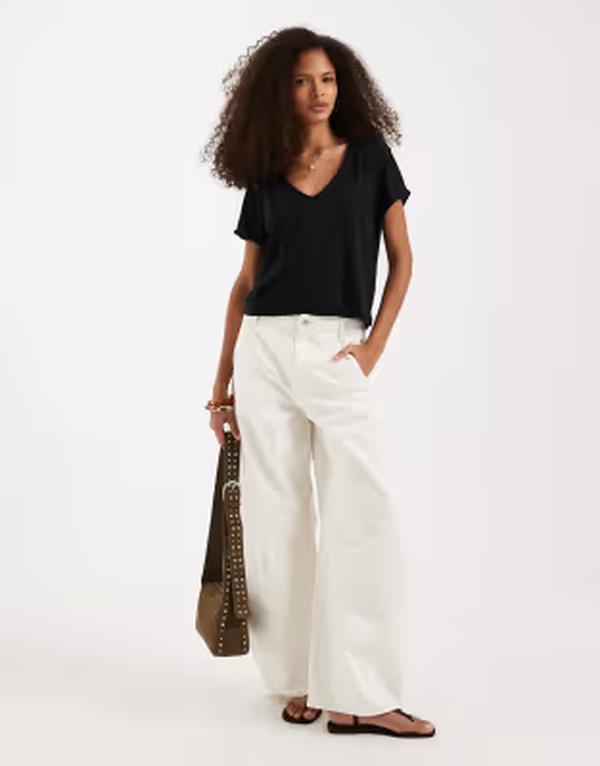 フリーピープル レディース トップス Tシャツ Vネック Free People take 2 v neck boxy T-shirt Black ブラック｜ReVida 店