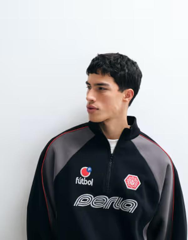 エイソス メンズ アウター パーカー・スウェット ハーフジップ プルオーバー グラフィック ASOS DESIGN relaxed half zip sweatshirt with piping and graphic Black 黒いこと