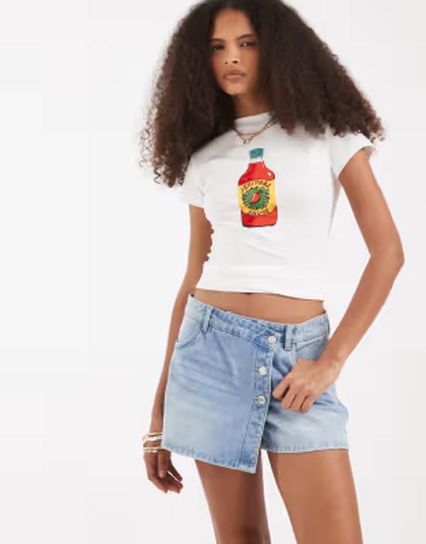 ヴェロモーダ レディース 下つ方スコート 非対称 ご機嫌酉の方角 ミニ ジーンズ Vero Moda high waist denimini skort with asymmetric buttons インチ light blue denim Light blue denim ジーンズ