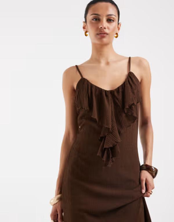 ヴェロモーダ レディース トップス ワンピース フリル ミディ Vero Moda ruffle trim camidi dress in chocolate BROWN ブラウン｜ReVida 店