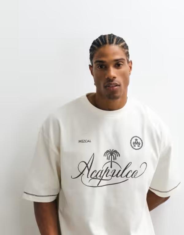 エイソス メンズ トップス ティーシャツ グラフィック ASOS DESIGN heavyweight boxy oversized T-shirt with stitch detailing and soccer graphic インチ cream Coconut milk 皮膚軟化剤