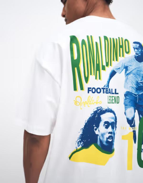 エイソス メンズ トップス ティーシャツ 刷り上げる ASOS DESIGN oversized tee with Ronaldinho print WHITE 白いこと