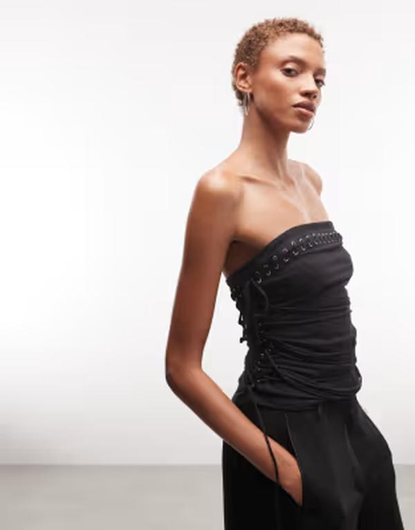 ウィークデイ レディース トップス シャツ Weekday festival bandeau top with strap detail Black dark ブラック｜ReVida 店