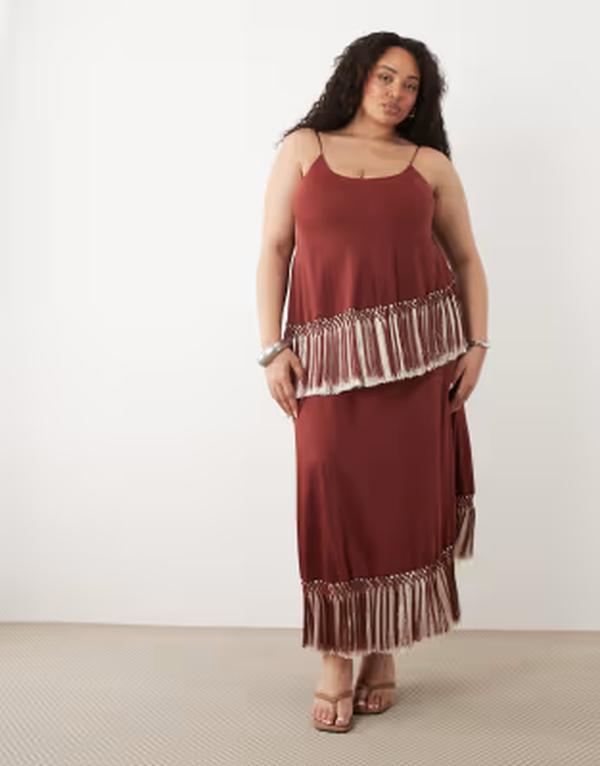 エイソス レディース トップス 衣裳 繻子 マキシ フリンジ ASOS Curve ASOS DESIGN Curve double tier layered two tone fringe satin cami maxi dress Burgundy バーガンディ