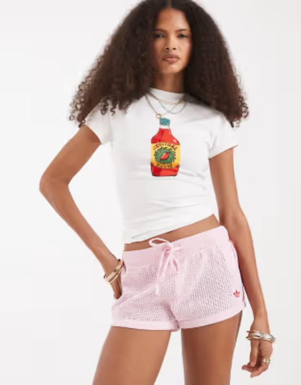 エイソス レディース トップス ティーシャツ グラフィック ASOS DESIGN baby tee with beaded hot sauce graphic WHITE 白いこと