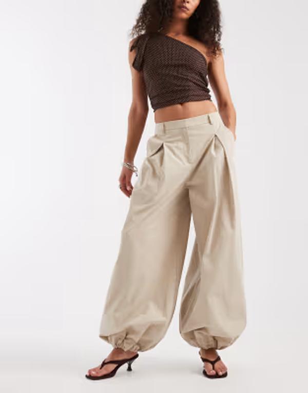 エイソス レディース ボトムス 心地好いズボン下 ASOS DESIGN bubble hem tailored balloon pants インチ stone 石ころ