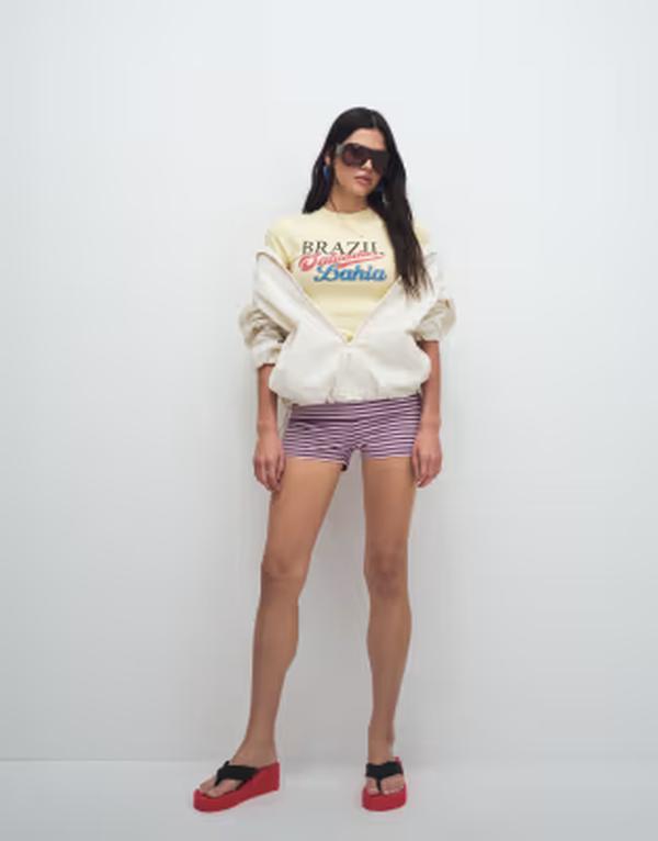 エイソス レディース トップス ティーシャツ グラフィック ASOS DESIGN shrunken tee with Brazil Bahia graphic インチ yellow PRINT 黄色