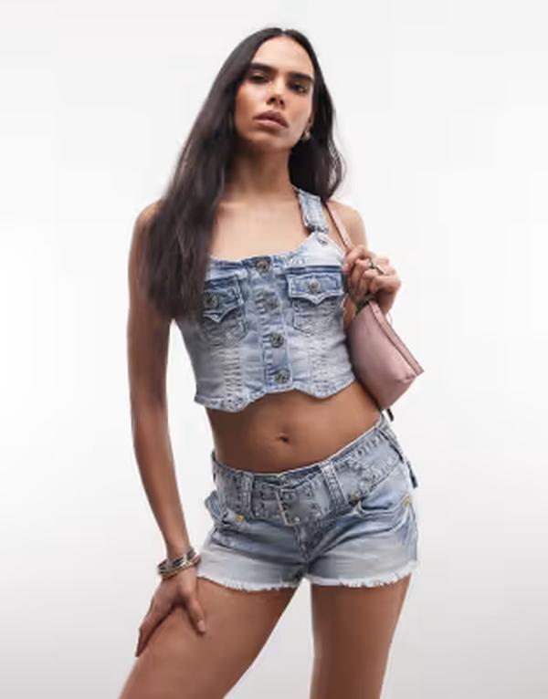 トゥルーレリジョン レディース ボトムス 二分の一ズボン下・さる股引き ローライズ 遊撃手ズボン下 ジーンズ True Religion wide belt joey low rise flapocket denim shorts インチ lightwash LIGHT BLUE 青色