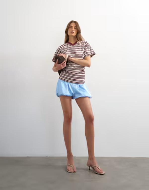 トップショップ レディース トップス Tシャツ Vネック ギャザー Topshop micro V-neck ruched side tee in stripe Burgundy バーガンディ｜ReVida 店
