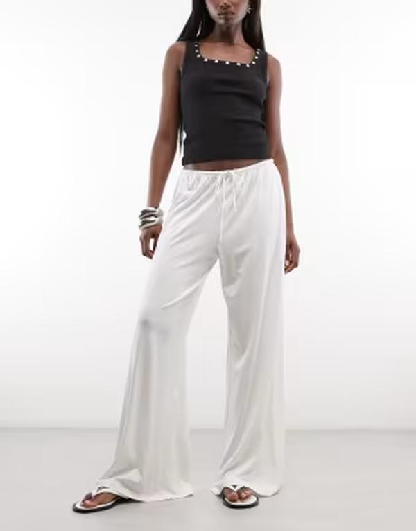 ウィークデイ レディース ボトムス カジュアルパンツ ワイドレッグ ドレープ Weekday wide leg drape pants in off-white Off white オフホワイト｜ReVida 店