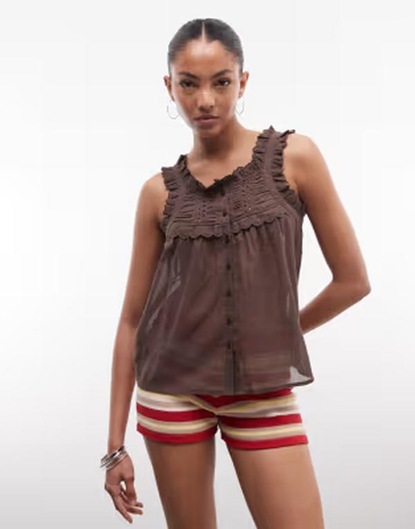 ノイジーメイ レディース トップス Tシャツ Noisy May frill sleeve button up top Chocolate Brown ブラウン｜ReVida 店