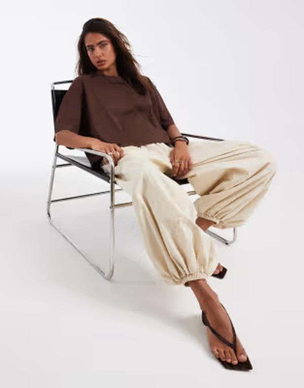 エイソス レディース トップス ティーシャツ クロップド ASOS DESIGN boxy cropped T-shirt インチ chocolate 黒茶