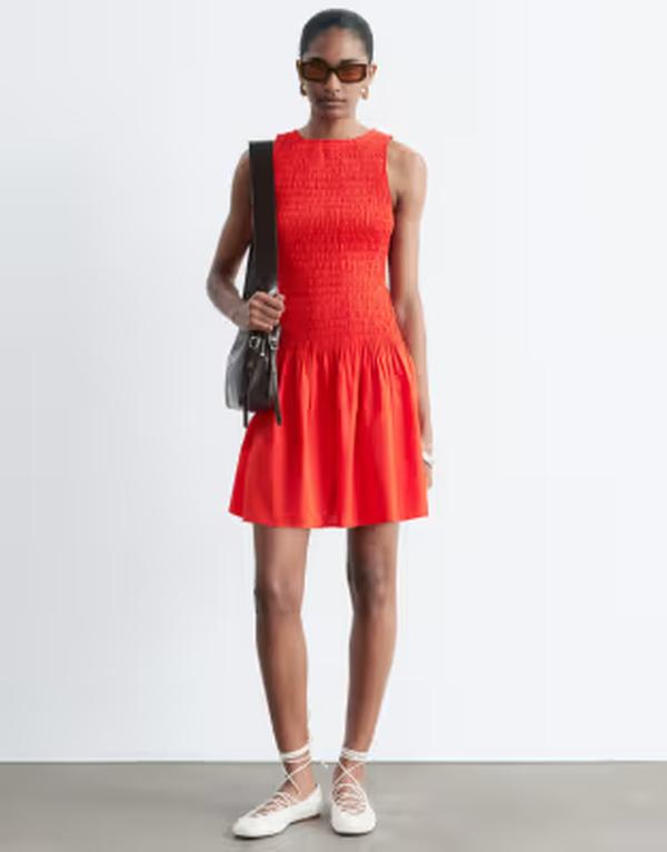 アンドアザーストーリーズ レディース トップス 衣裳 ミニ \u0026 Other Stories drop waist mini smock dress RED 赤いこと