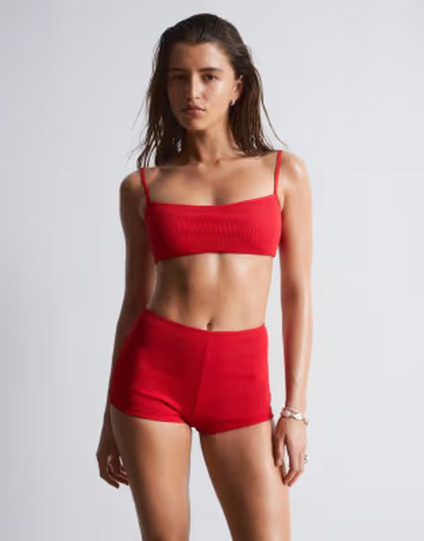 アンドアザーストーリーズ レディース 水泳着 いの一番のみ \u0026 Other Stories mix and match crinkle bandeau bikini top with knot detail RED 赤いこと
