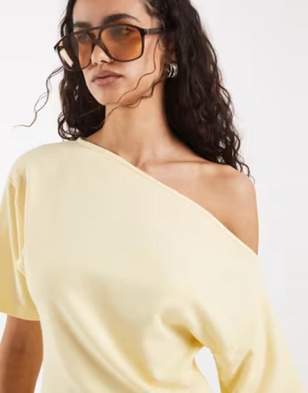 エイソス レディース トップス ティーシャツ ASOS DESIGN textured off shoulder T-shirt インチ buttermilk - part of a set Buttermilk