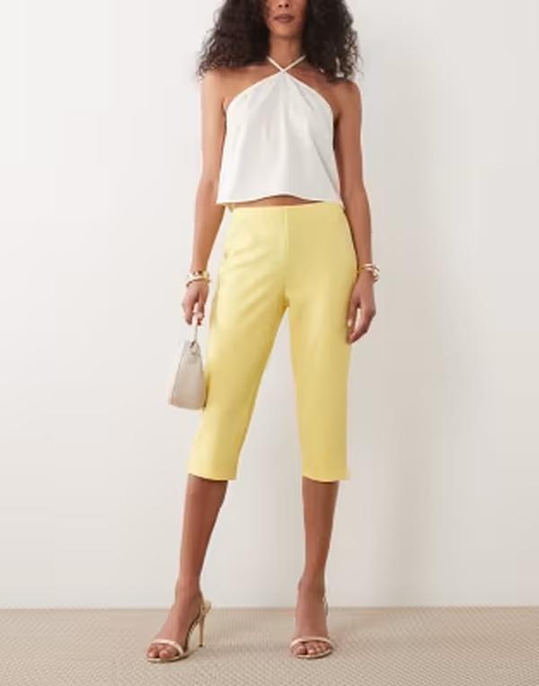 エイソス レディース ボトムス 心地よいズボン下 旗がしら ASOS DESIGN capri pants with side split インチ yellow 黄色