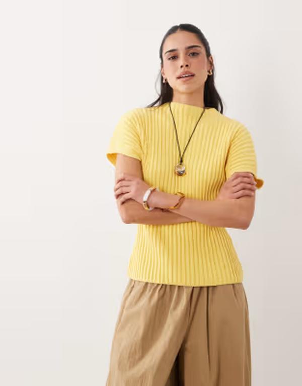 エイソス レディース トップス ティーシャツ 筋目 編み物 ASOS DESIGN knit cinched pleated top インチ yellow 黄色