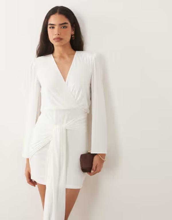 ティエフエヌシー レディース トップス 衣装 Vのど首 ドレープ ミニ TFNC slinky v neck shoulder padrape detail mini dress WHITE 白いこと