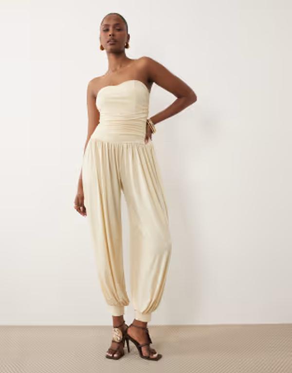 ティエフエヌシー レディース トップス 飛び降りる背広 ズボン下 ストラップレス TFNC slinky strapless balloon pants jumpsuit インチ cream 皮膚軟化剤
