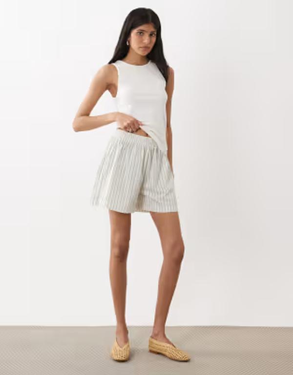 エイソス レディース ボトムス 二分の一ズボン下・さる股引き 刷り上げる 遊撃手ズボン下 ASOS DESIGN pull on bermuda shorts インチ striped print - part of a set GREEN PINSTRIPE 緑であること