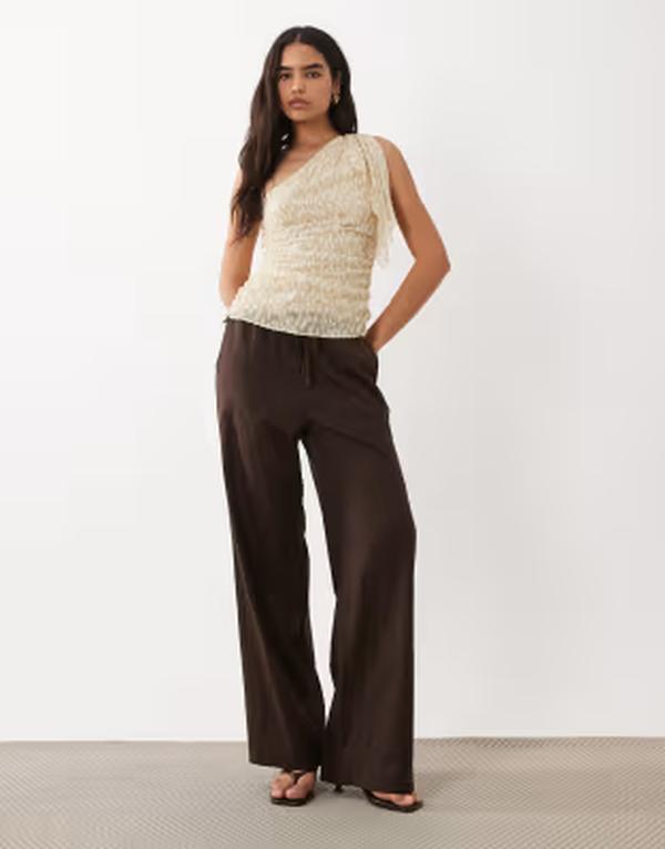マンゴ レディース トップス ティーシャツ Mango textured one shoulder top BEIGE ベージュ