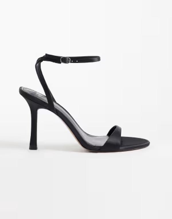マンゴ レディース シューズ サンダル アンクル 踵 Mango heeled classic sandals with ankle tie Black 黒いこと