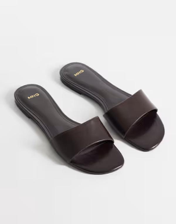 マンゴ レディース シューズ サンダル なめし革 フェイクレザー Mango faux leather flat slides インチ chocolate 黒茶