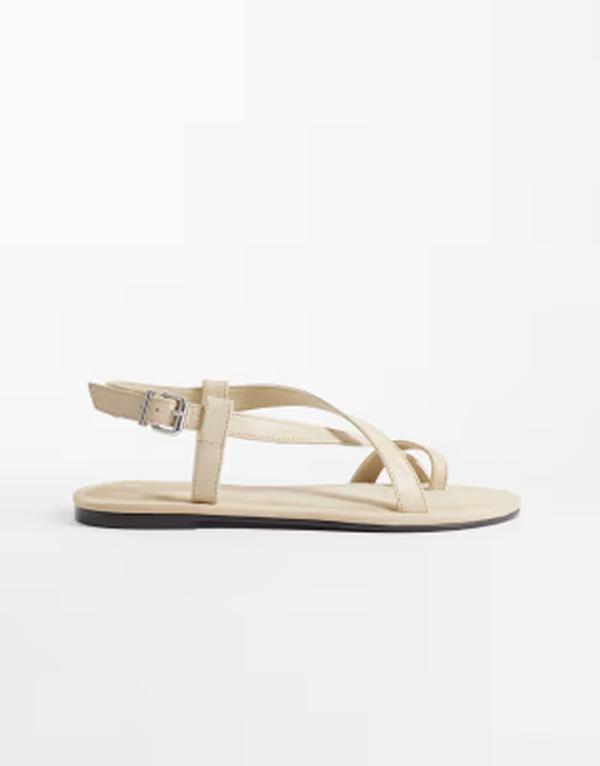 マンゴ レディース シューズ サンダル Mango toe detailing flat sandals インチ sand 沙子