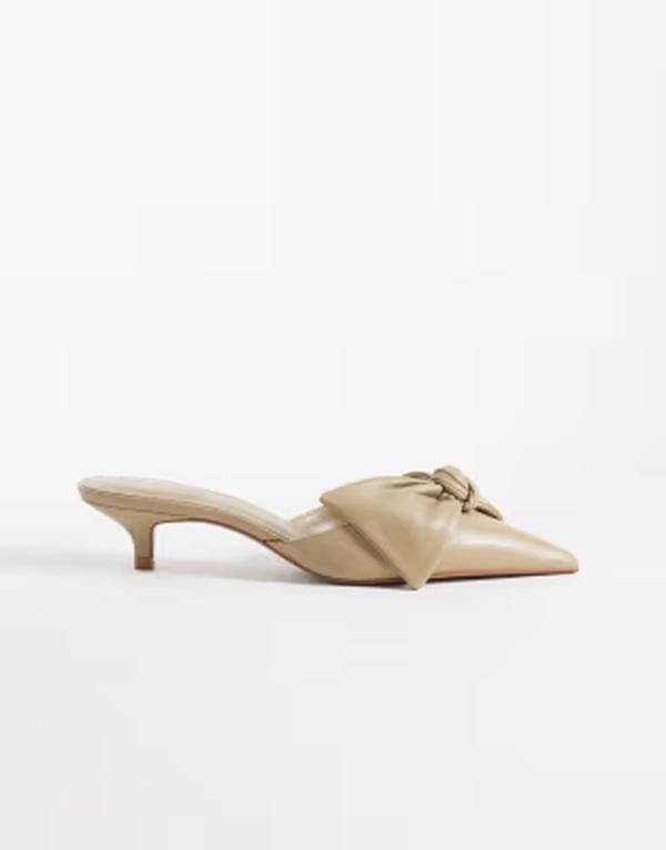 マンゴ レディース シューズ サンダル なめし革 踵 Mango 100% leather oversized bow heeled mules BEIGE ベージュ