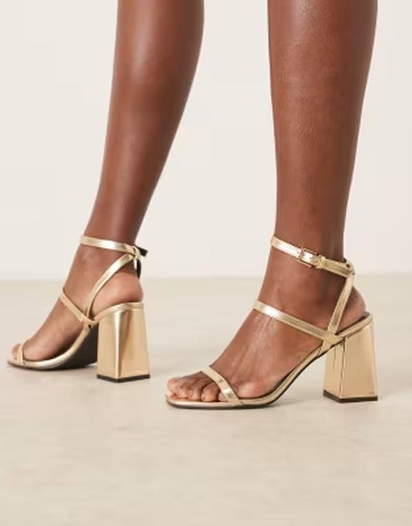 レイド ワイドフィット レディース シューズ サンダル ヒール RAID Wide Fit Jeeya block heeled sandals GOLD ゴールド|ReVida 店