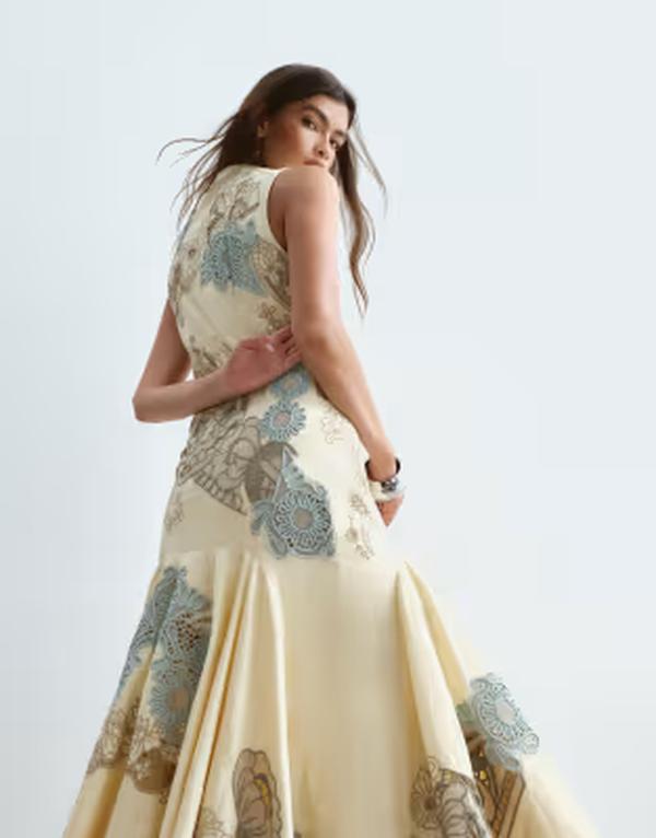 アレンジ レディース トップス ワンピース フラワー柄 刺繍 マキシ フラワー ARRANGE drop waist floral embroide red maxi dress in buttermilk YELLOW イエロー｜ReVida 店