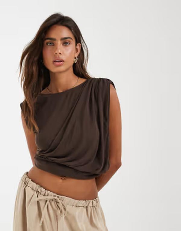 オブジェクト レディース トップス シャツ ドレープ ギャザー Object draped shoulder top with ruchedetailing in chocolate Seal brown ブラウン｜ReVida 店