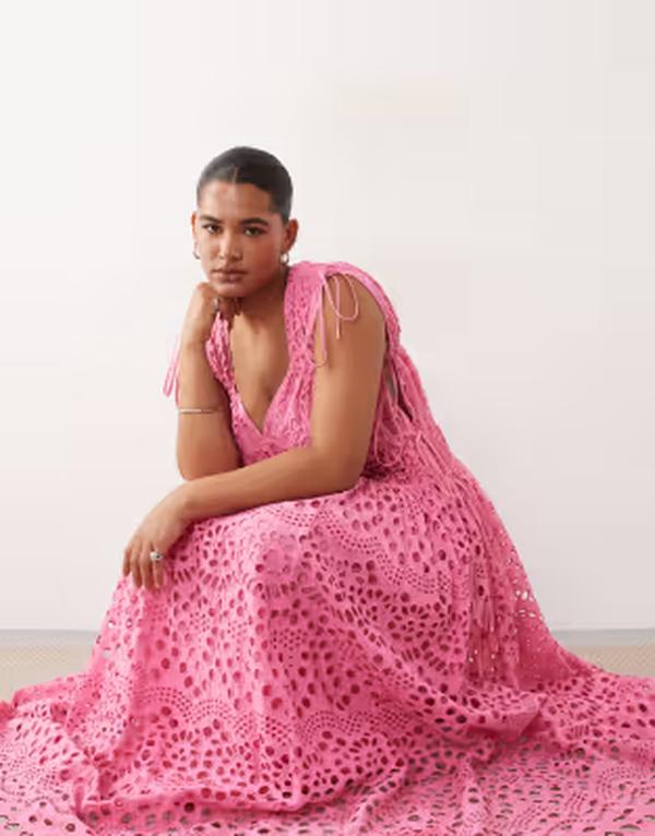 アレンジ レディース トップス ワンピース マキシ ARRANGE Curve broderie drawstring detail trapeze maxi dress in bright PINK ピンク｜ReVida 店