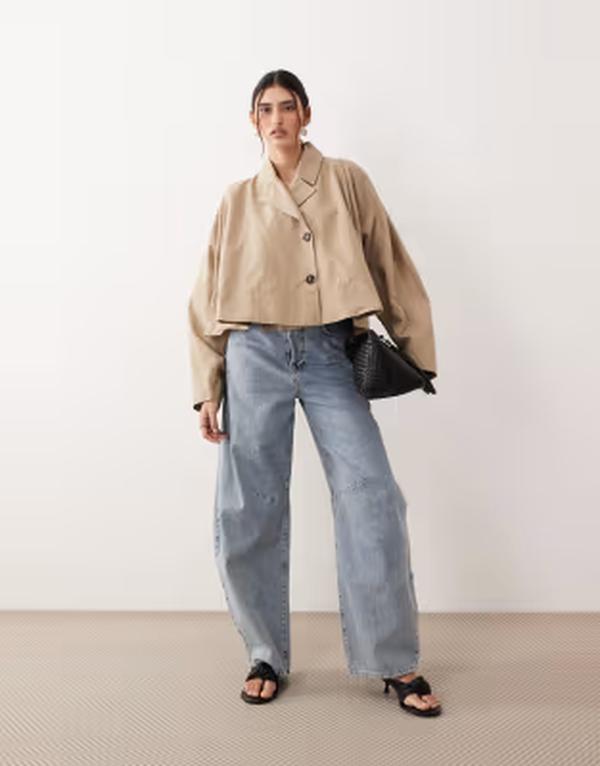 アレンジ レディース アウター ジャケット・ブルゾン コート クロップド ARRANGE cropped trench coat in tan - part of a setAN タン｜ReVida 店 40,820円