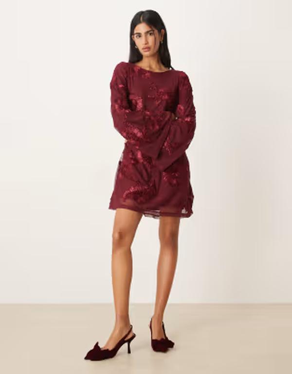 ジーナトリコ レディース トップス ワンピース オープンバック ミニ Gina Tricot long wide sleeve flowy mini dress with open back Burgundy バーガンディ|ReVida 店
