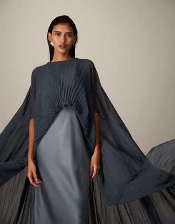 アレンジ レディース トップス ワンピース ケープデザイン プリーツ キャップ ケープ マキシ ARRANGE pleated hybrid maxi cape dress in petrol blue ブルー｜ReVida 店