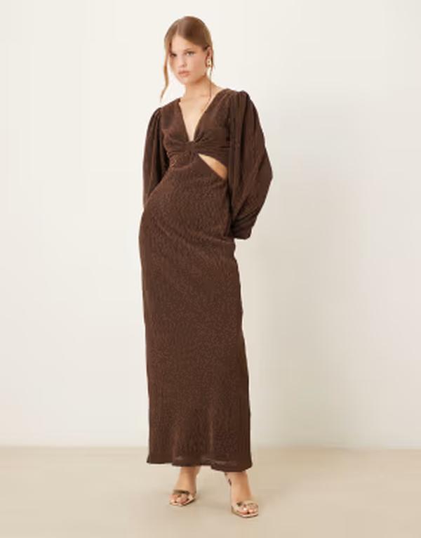 プリティラヴィッシュ レディース トップス ワンピース Vネック カットアウト バルーンスリーブ マキシ Pretty Lavishimmer v-neck balloon sleeve cut out maxi dress BROWN ブラウン|ReVida 店