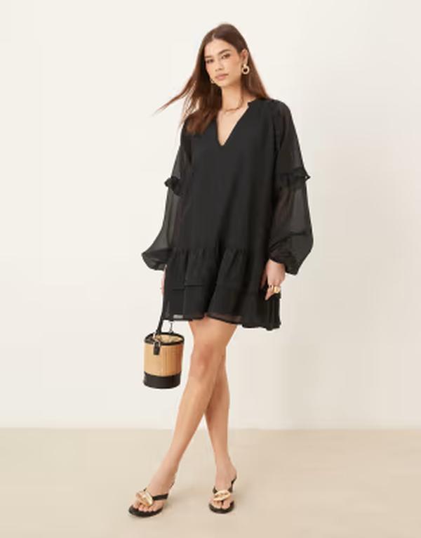 プリティラヴィッシュ レディース トップス ワンピース フリル ミニ Pretty Lavish long sleeve ruffle mini dress Black ブラック｜ReVida 店 14,585円