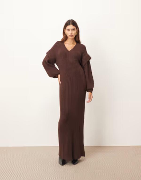 アレンジ レディース トップス ワンピース リブニット Vネック ニット マキシ ARRANGE rib knit v neck maxi dress with shoulder detailing in chocolate チョコレート|ReVida 店