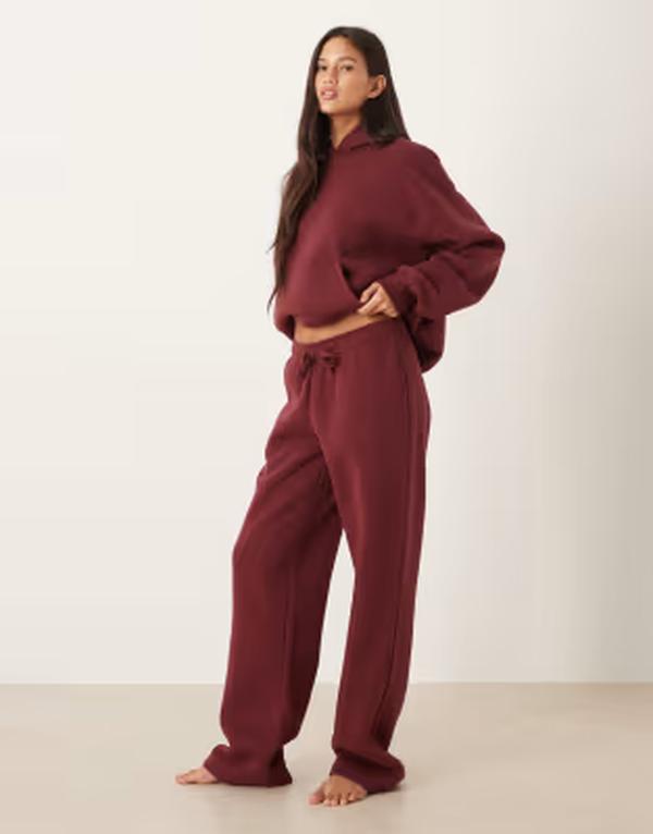 ジーナトリコ レディース ボトムス 心地好いズボン下 引っ切り無い スウェットパンツ Gina Tricot loose fit straight leg sweatpants - part of a set Burgundy バーガンディ