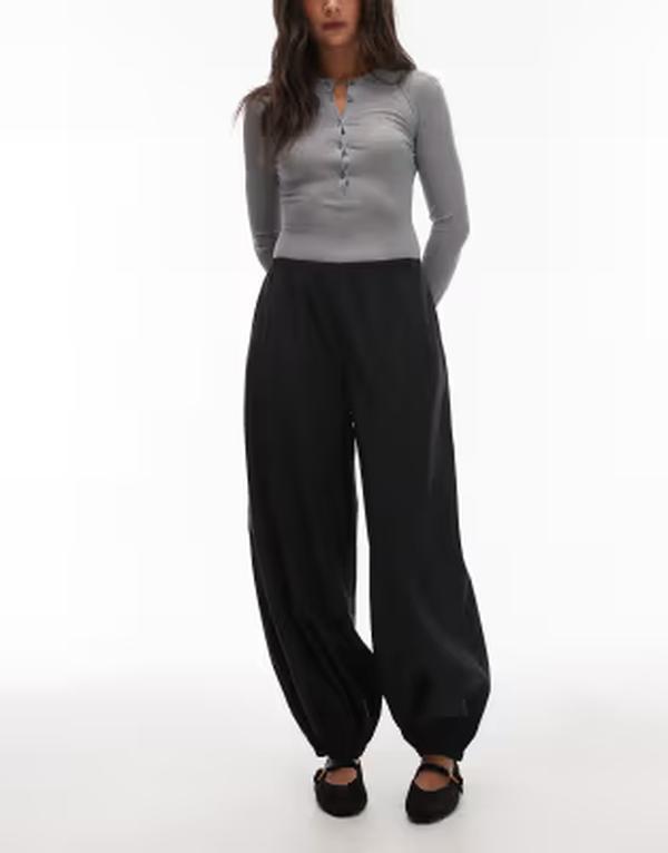 アルケット レディース ボトムス カジュアルパンツ ウール ARKET wool blend barreleg pants Black ブラック|ReVida 店