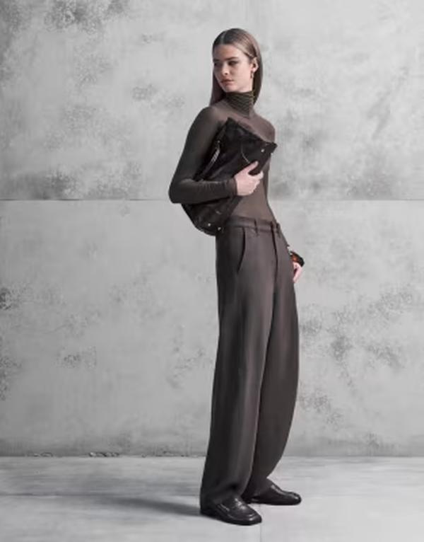 アルケット レディース ボトムス カジュアルパンツ ストレート ウール ARKET stretch wool blend tailo red straight leg pants BROWN ブラウン|ReVida 店