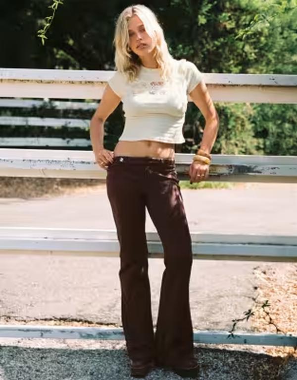 プリンセスポリー レディース ボトムス カジュアルパンツ スエード Princess Polly faux suede button front detail flare pants in chocolate BROWN ブラウン|ReVida 店