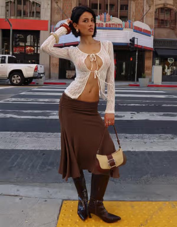 プリンセスポリー レディース ボトムスカート ローライズ プリーツ ギャザー ミディ Princess Polly Lewish ruchedetail pleated low rise midi skirt in chocolate チョコレート|ReVida 店