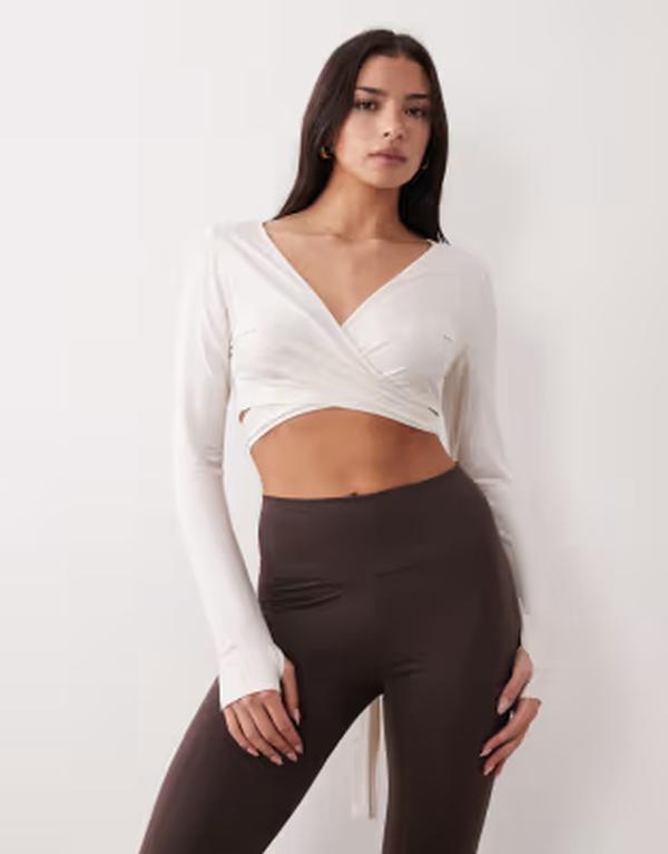 ジーナトリコ レディース アウター カーディガン クロップド Gina Tricot cropped wrap yoga cardigan White ホワイト｜ReVida 店