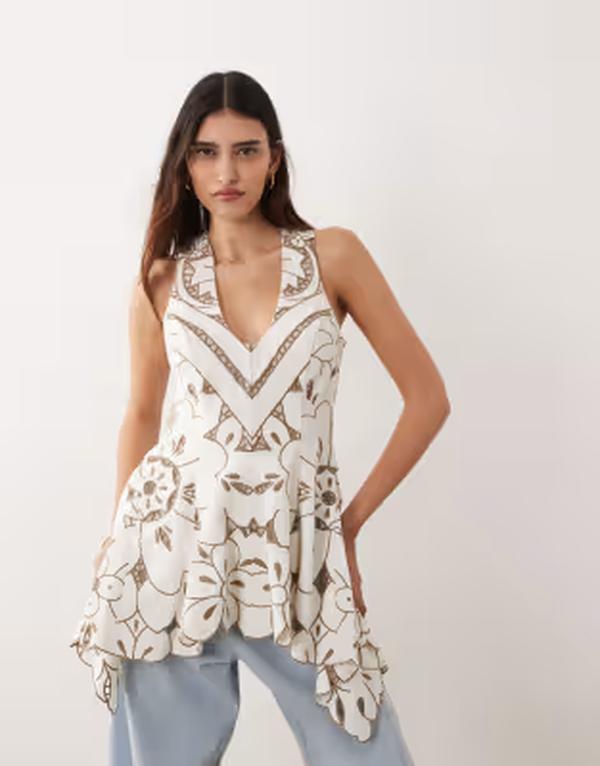 アレンジ レディース トップス シャツ 刺繍 ARRANGE cutwork embroide red longline trapeze hem top White ホワイト｜ReVida 店