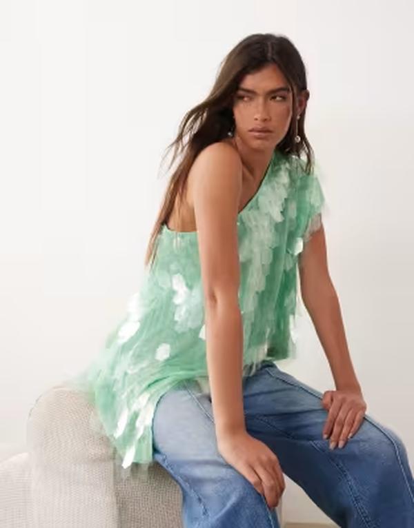 アレンジ レディース トップス シャツ ARRANGEmbellished one shoulder top in apple green グリーン｜ReVida 店