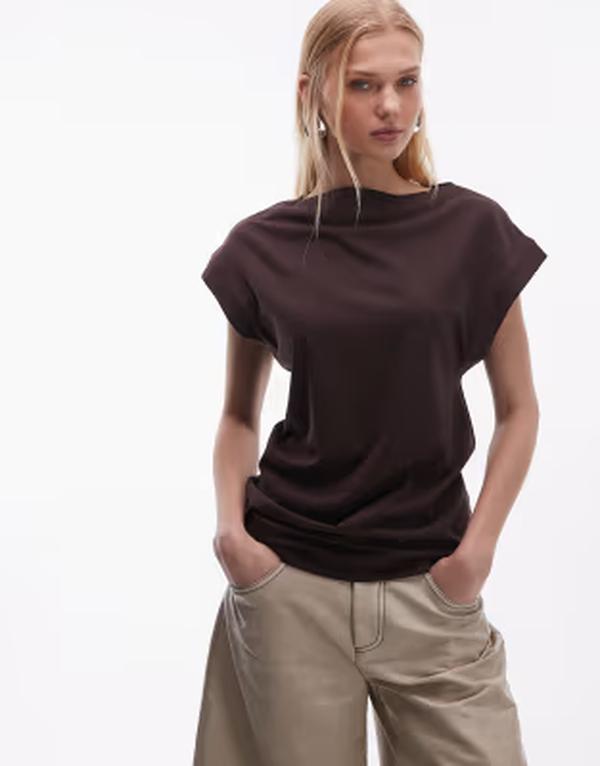 アルケット レディース トップス Tシャツ ARKET drapey short sleeve t-shirt in chocolate BROWN ブラウン|ReVida 店