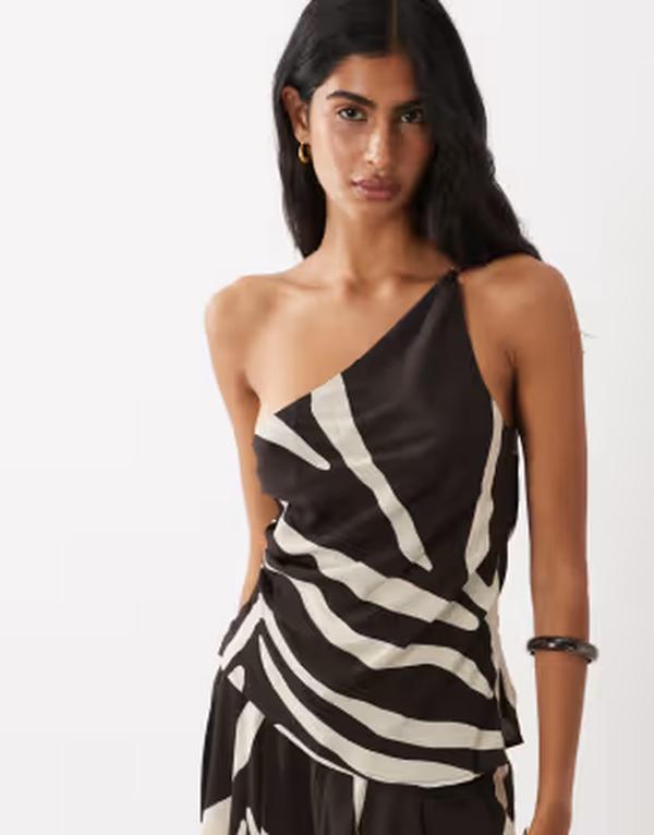 マンゴ レディース トップス シャツ プリント Mango Cuca one shoulder beaded top ineutral zebra print - part of a set BROWN ブラウン｜ReVida 店 15,315円