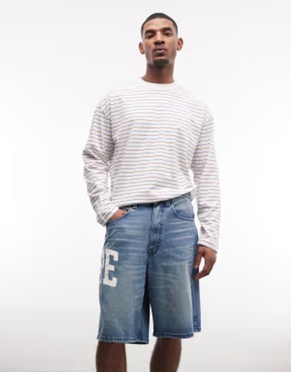 ベイシング エイプ メンズ ボトムス ハーフパンツ・ショーツ プリント デニム ロゴ Aape by A Bathing Ape loose fit denim jorts in washed blue with logo print MBLUE デニム｜ReVida 店